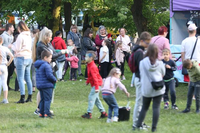 Festiwal kolorów na stadionie Walki Zabrze ZDJĘCIA