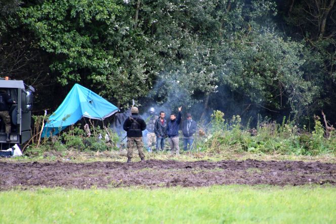 Imigranci w Usnarzu Górnym. Prokuratura prowadzi śledztwo