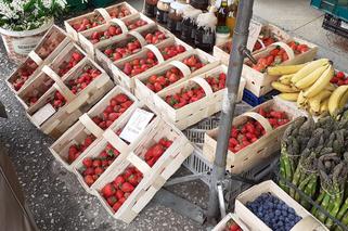 Lublin: Ceny młodych warzyw i owoców powalają [GALERIA]