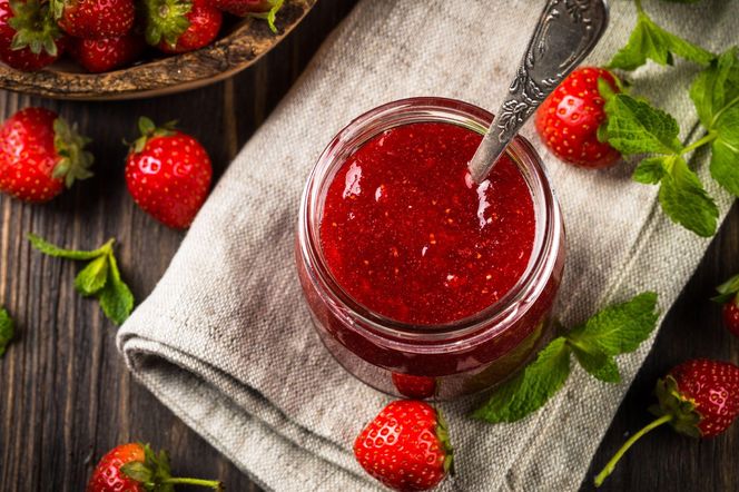 Dżem truskawkowy jak dawniej – bez konserwantów, za to pełen naturalnego smaku lata