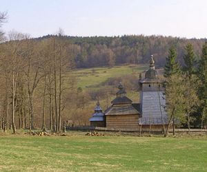 Ta małopolska wieś ma burzliwą historię. W PRL-u przekształcono tam cerkiew w owczarnię