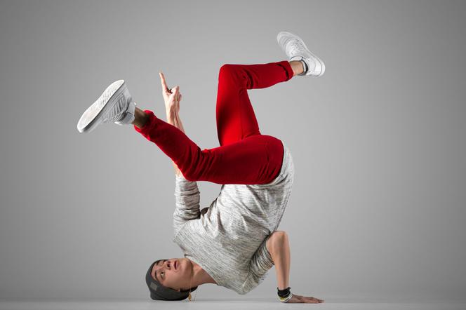 Breakdance – opis, historia tańca i rodzaje figur breakdance