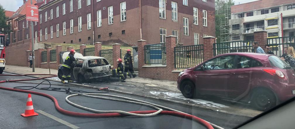 Pożar samochodu na al. Piastów