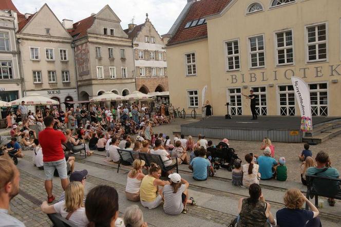 Olsztyński Festiwal Teatrów Ulicznych 2023. Tak bawili się mieszkańcy [ZDJĘCIA]