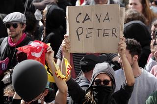 Demonstracja przeciwko reformie emerytalnej w Paryżu