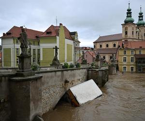 Ulewy i podtopienia w Polsce. Rośnie zagrożenie wylania rzek