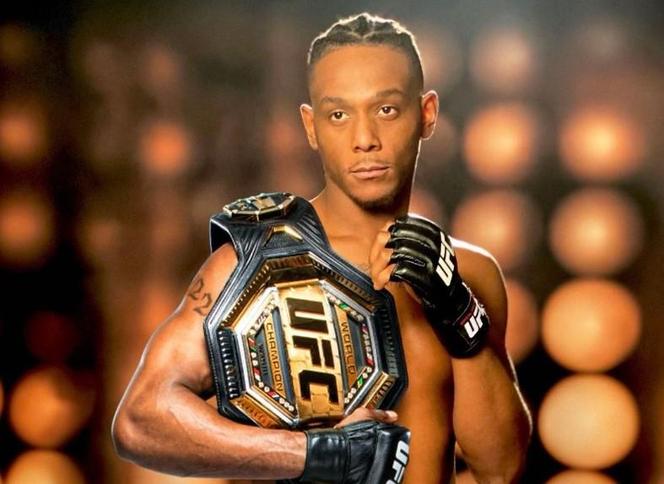 Szok! Były mistrz UFC został zatrzymany przez policję. Pobił członka rodziny? Padły paskudne zarzuty