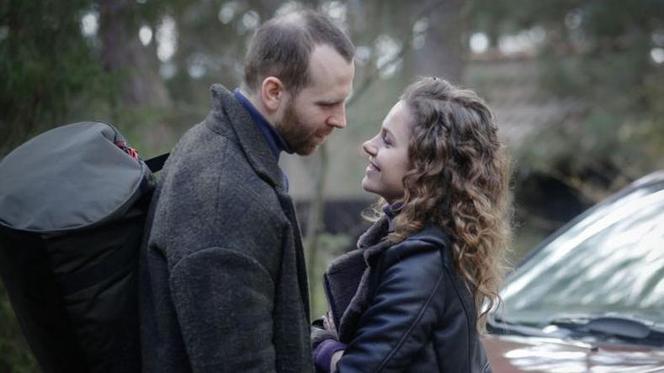 Krucjata. Prawo serii. Komisarz Jan Góra "Mandżaro"(Julian Świeżewski), podkomisarz Maria Darska (Vanessa Aleksander)