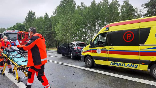 Wypadek na DK 10 w Solcu Kujawskim. Trzy osoby poszkodowane [ZDJĘCIA]