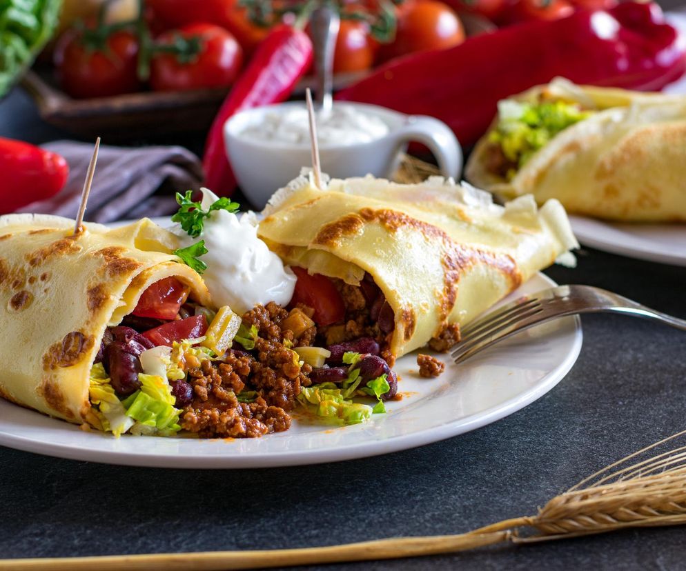 Pikantne naleśniki z mięsem i fasolą. Idealnie połączenie kuchni polskiej i meksykańskiej