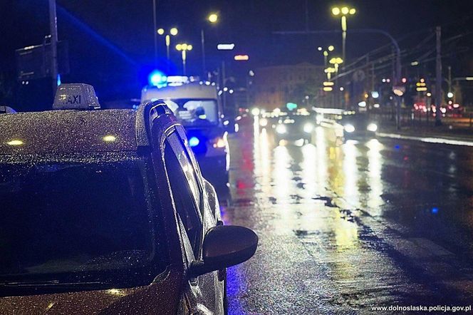Wielka akcja policji we Wrocławiu. Wzięli pod lupę kierowców "na aplikację", a wyniki kontroli mrożą krew w żyłach