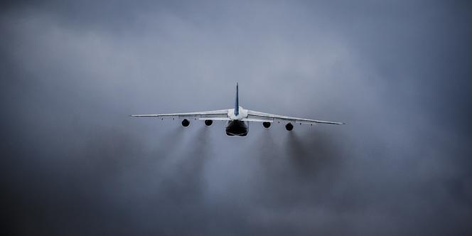 Antonow An-124 Rusłan na lotnisku w Pyrzowicach