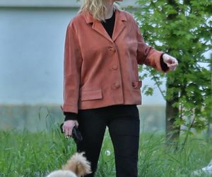 Andrzej Chyra smyra i całuje