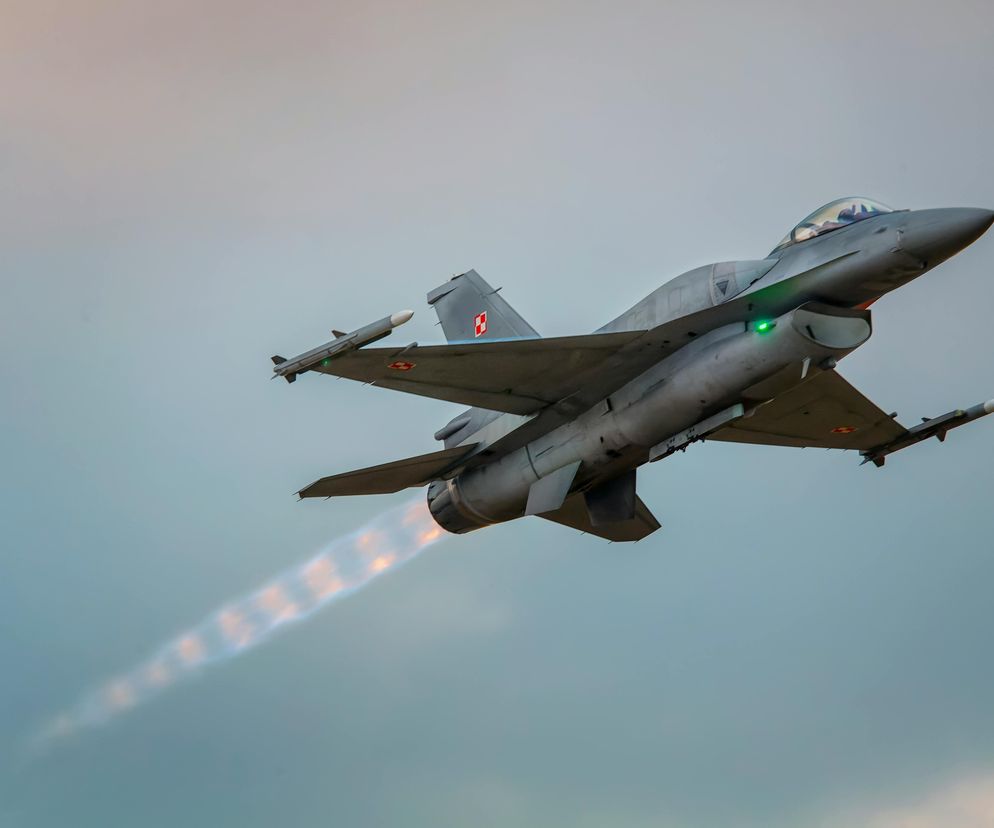 f-16