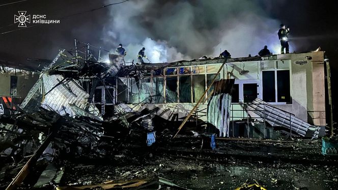 Kijów odcięty od prądu, wybuchy i pożary. Wielki atak Putina