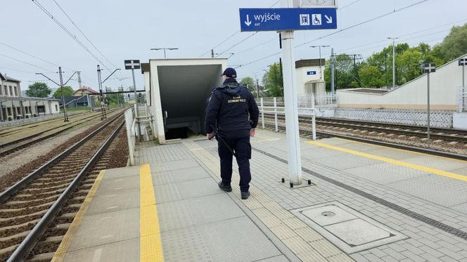 Mandaty za parkowanie przy PKP