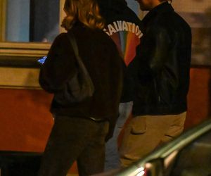 Maciej Musiał całował ukochaną na balkonie