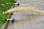 Niebezpieczne zjawiska na Warmii i Mazurach. Są ostrzeżenia przed gwałtownymi burzami i ulewami