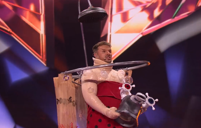 Kto skrywa się pod przebraniami show TVN?