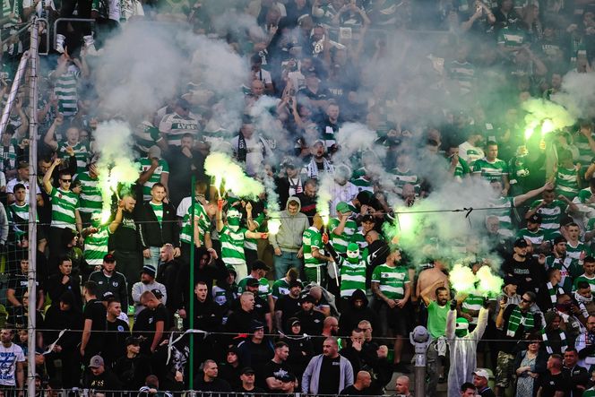 Derby Trójmiasta. Tak bawili się kibice na meczu Lechia Gdańsk - Arka Gdynia [ZDJĘCIA]