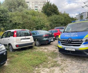 Senior zgubił swojego Fiata Pandę. Auto szukali policjanci i mieszkańcy, a finał historii zaskoczył wszystkich