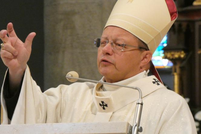 Abp Grzegorz Ryś: msza za prof. Karola Modzelewskiego