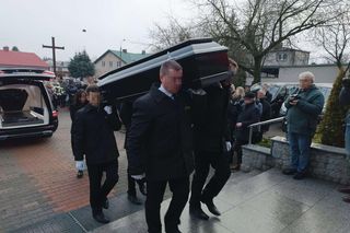 Pogrzeb sierż. sztab. Mateusza Biernackiego. Ostatnie pożegnanie zmarłego policjanta