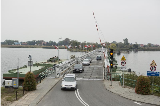 Jeżeli wszystko pójdzie zgodnie z planem, za trzy lata obecny most pontonowy na Martwej Wiśle zostanie zastąpiony nowoczesnym mostem zwodzonym.