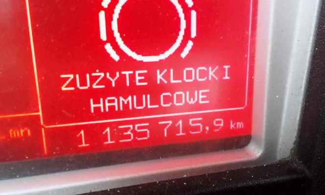 Wiózł 24 tony cukru bez koła w naczepie. ITD natrafiło na znacznie więcej nieprawidłowości