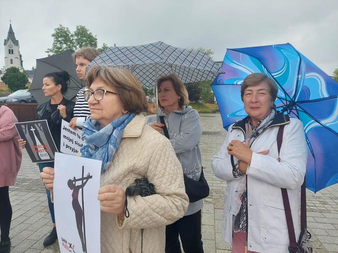 Protest pod hasłem "Ani jednej więcej" Starachowice 14.06.2023