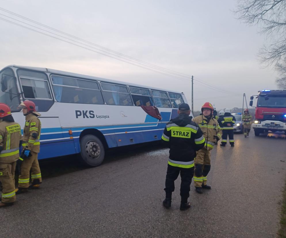 Wypadek autobusu szkolnego w Gąsiorowie