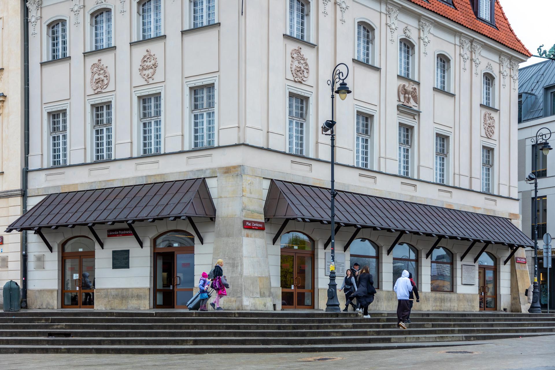 Ruchome schody Trasy W-Z i radziecka tablica sterująca - zobacz zdjęcia wyjątkowego miejsca