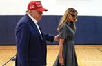 Trump oddał głos razem z żoną. Melania przy boku męża.