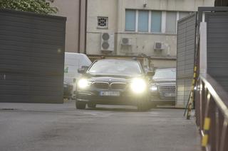 Premier Mateusz Morawiecki opuszcza siedzibę PiS