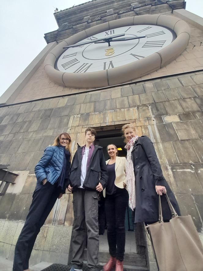 Wiceprezydent Warszawy przewodnikiem po Pałacu Kultury. Niezwykły spacer od piwnic po zegar
