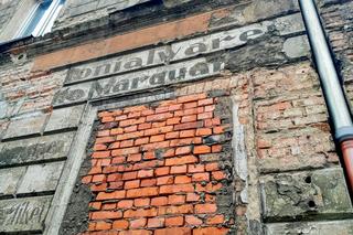 Kamienica przy ul. Kaszubskiej odzyskuje dawny blask