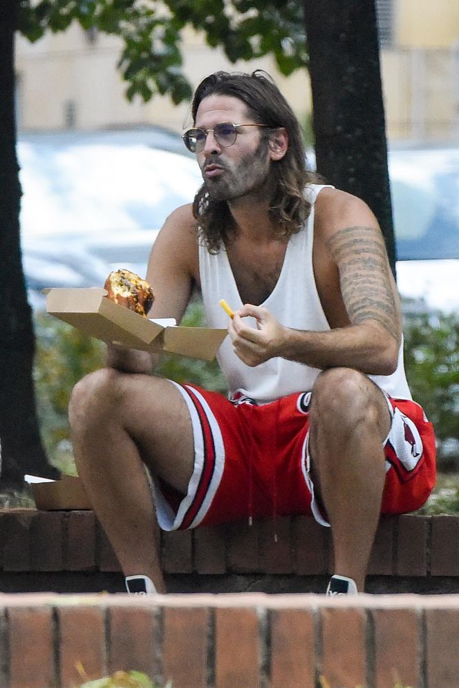 Radzimir Dębski umówił się ze znajomymi na burgera