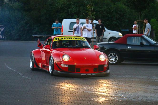 Akira Nakai San buduje Porsche 911 RWB