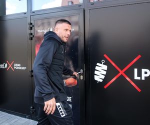 Otwarcie kebaba Lukasa Podolskiego w Zabrzu już w sobotę. Zajrzeliśmy do środka i mamy zdjęcia
