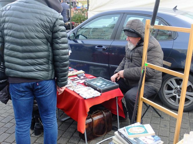 "Targowanie idzie na całego". Zobacz, co można kupić na Lubelskiej Giełdzie Staroci