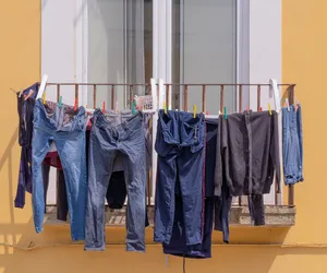 Wieszasz pranie na balkonie? W niektórych przypadkach możesz dostać 500 zł mandatu