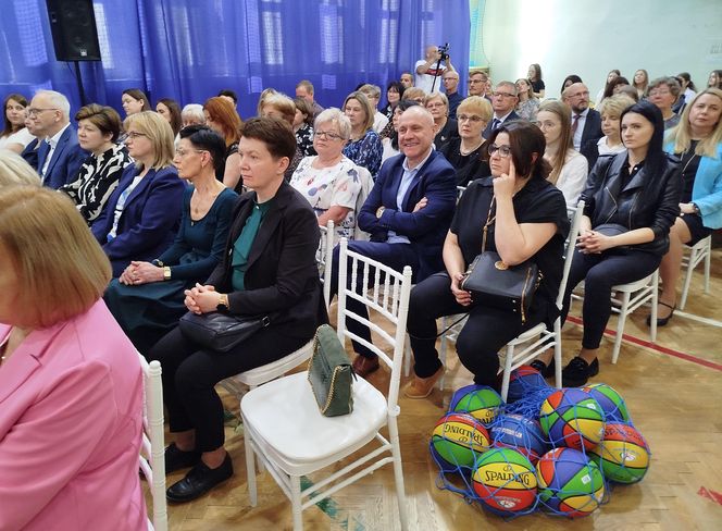 Uroczystość jubileuszowa w siedleckiej "Dziesiątce" była okazją do wspomnień