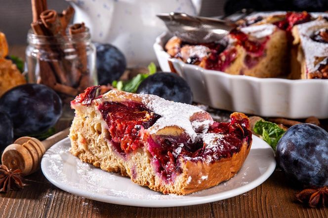 ciasto ze śliwkami i ricottą