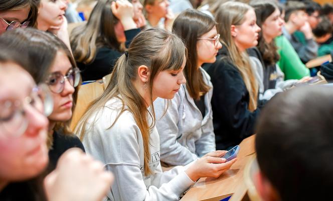 Uczniowie siedleckich szkół spędzili pierwszy dzień wiosny w murach uczelni wyższej