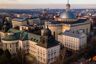Gigantyczna archikatedra jest w stolicy Śląska
