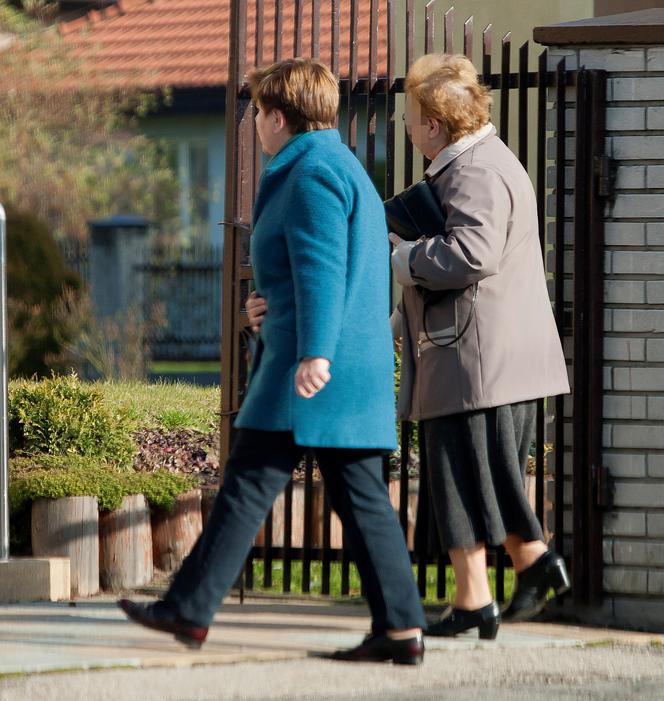 Kaczyński i Szydło modlili się za rząd. 