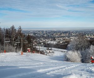 Rusza sezon narciarski na stoku Dębowca. Znamy tegoroczny cennik i godziny otwarcia