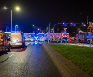 Zderzenie tramwaju linii 10 z autobusem 107 we Wrocławiu