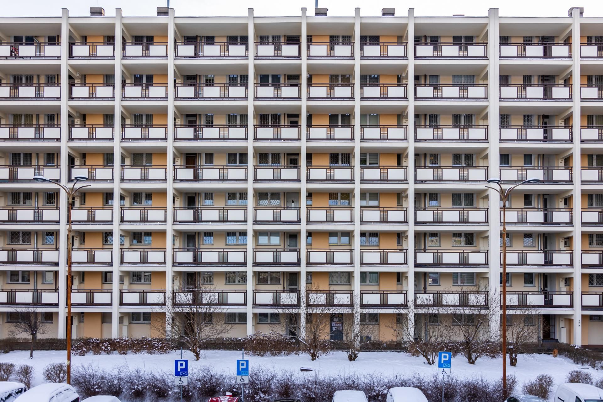Przyczółek Grochowski - zdjęcia warszawskiego Pekinu. Zobacz, jak wygląda najdłuższy blok w Polsce