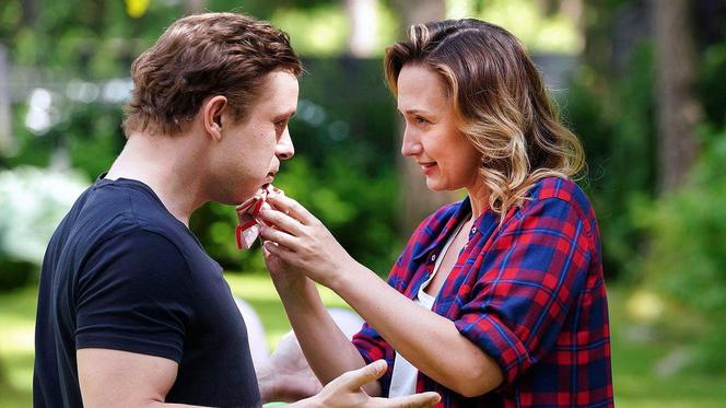 Barwy szczęścia odc. 2913: Hubert (Marek Molak), Asia Sokalska (Anna Gzyra – Augustynowicz)